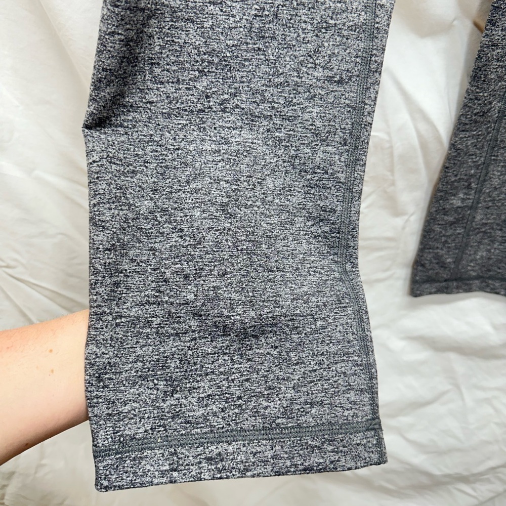 Women’s LuLuLemon Gray and Black Straight Up Pants Size 8 - Picture 6 of 12